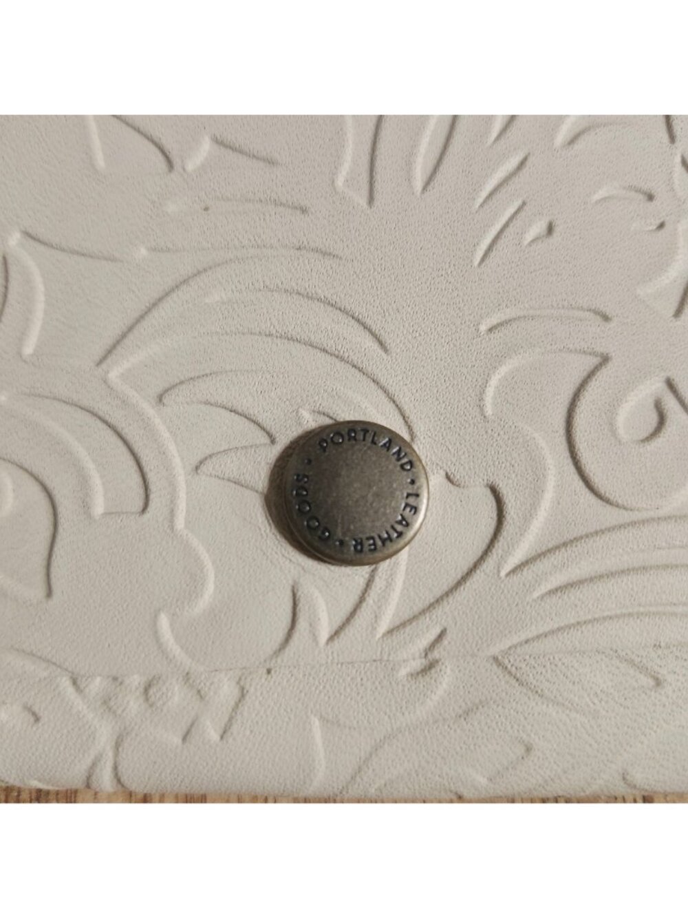 Portland Leather Rancher Wallet Jasmine Floral Embossed Bone Leather Western New - Picture 2 of 8